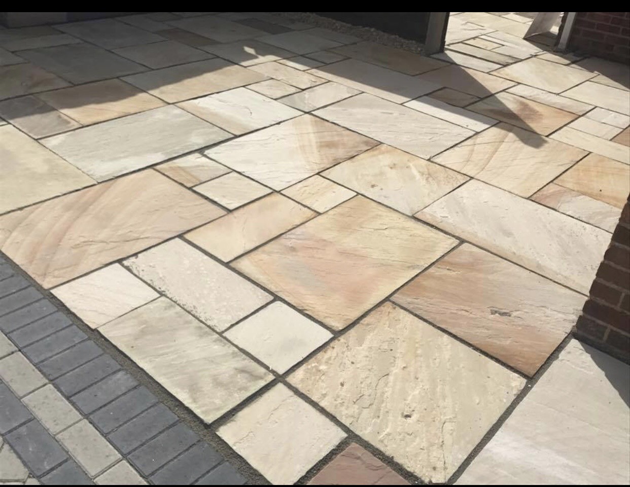 more work for block paving in bath - the image shows a block paved patio